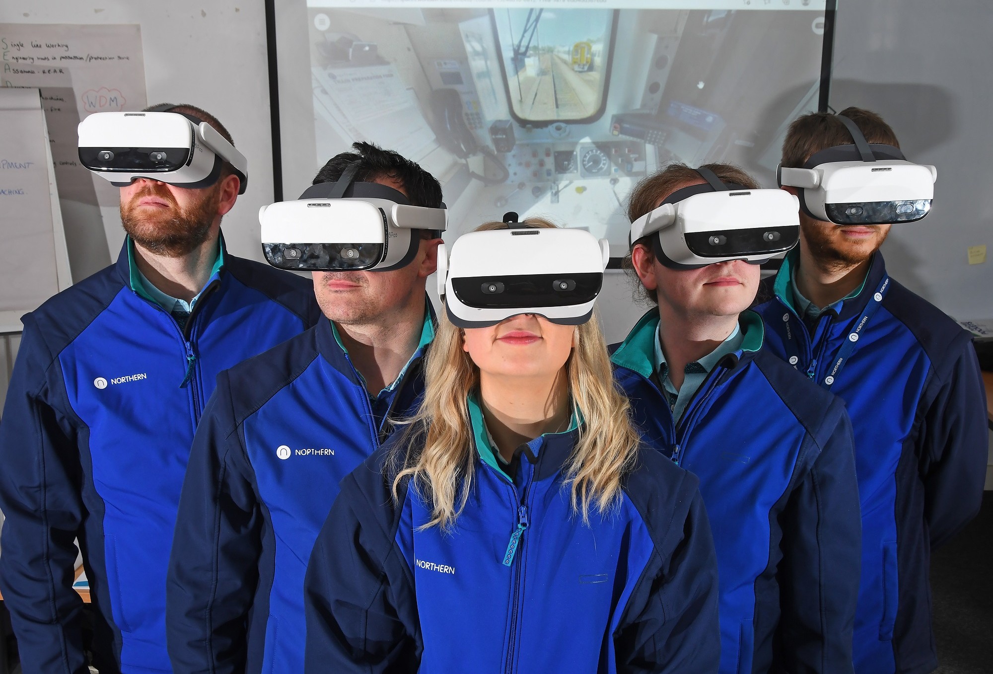 image-shows-apprentices-using-vr-technology-at-northern-training-academy